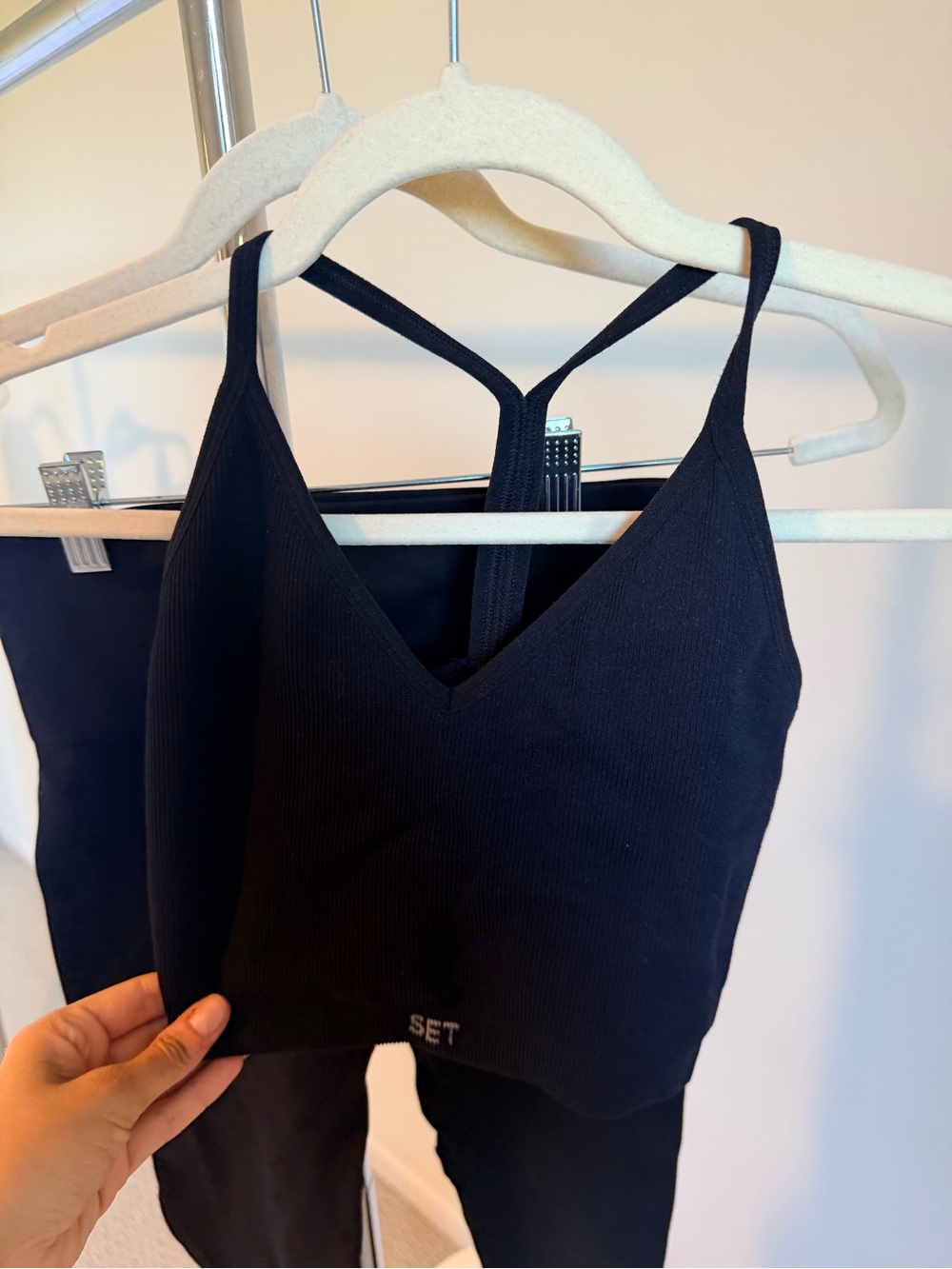 NEOT SET ACTIVE Black Women's Activewear Leggings & Bra Set